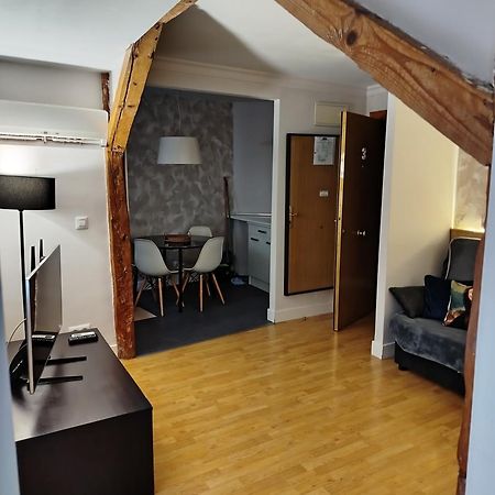 Hostal Santa Ana Colors Madrid Luaran gambar