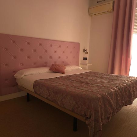 Hostal Santa Ana Colors Madrid Luaran gambar