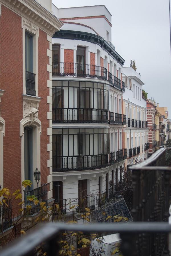 Hostal Santa Ana Colors Madrid Luaran gambar