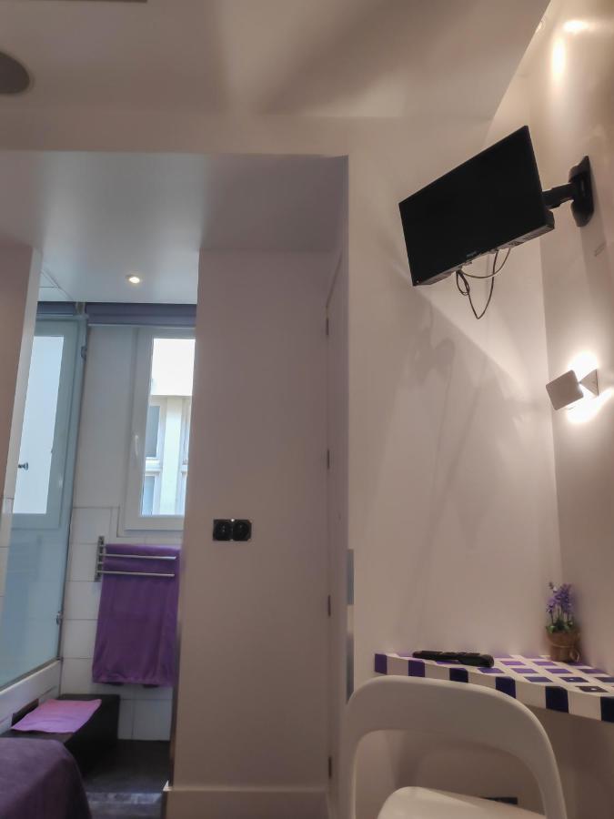 Hostal Santa Ana Colors Madrid Luaran gambar