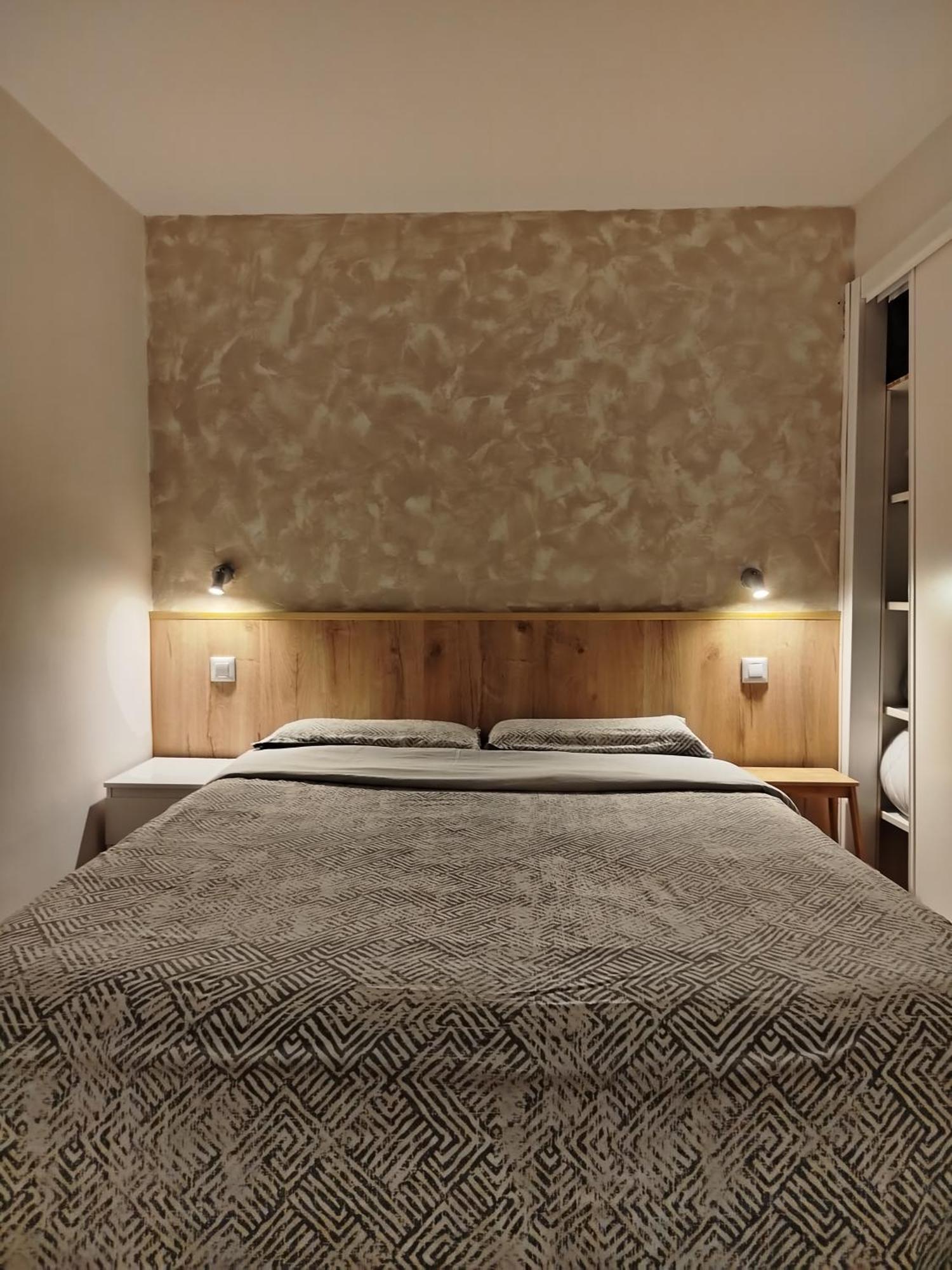 Hostal Santa Ana Colors Madrid Luaran gambar