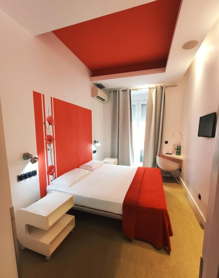 Hostal Santa Ana Colors Madrid Luaran gambar