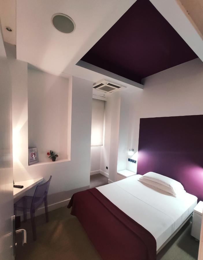 Hostal Santa Ana Colors Madrid Luaran gambar